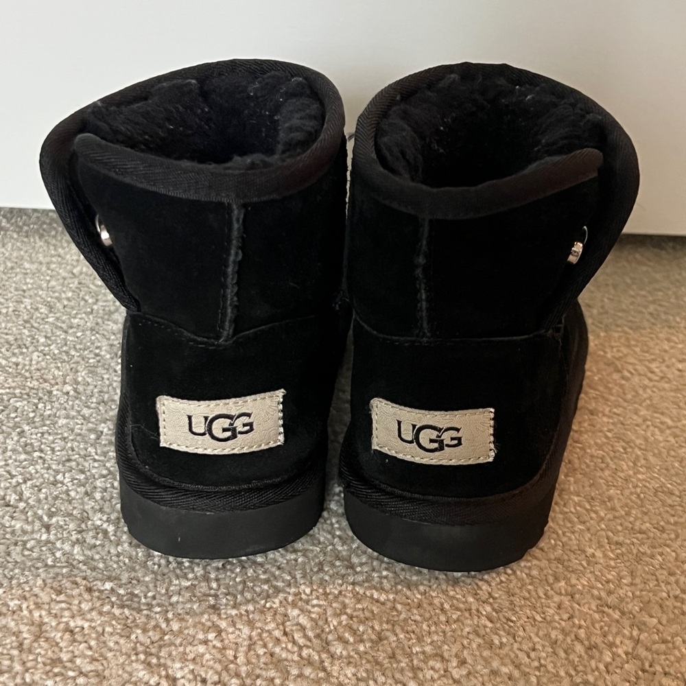 UGG Jona Kids Black Suede Boots